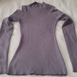 Women's long sleeves blouse. .